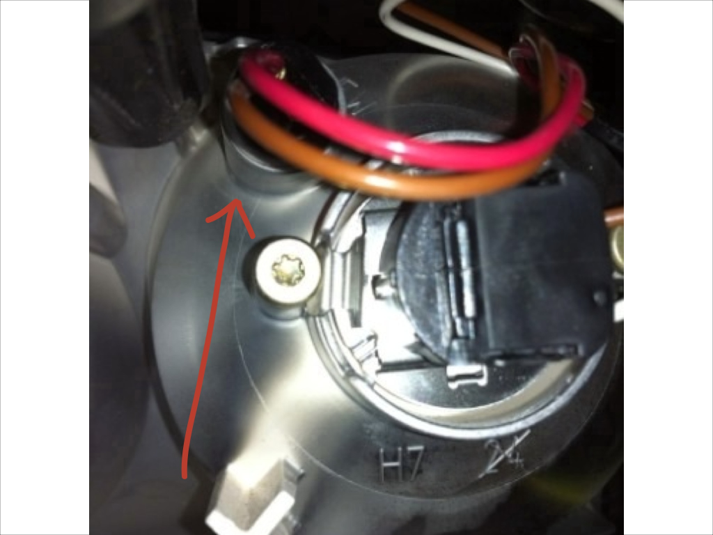 City/Parking light bulb replacement B5.5 need help Volkswagen Passat