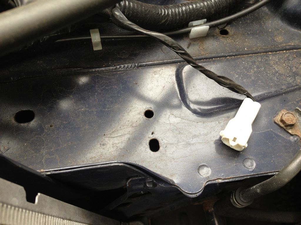 Right side rail, top front