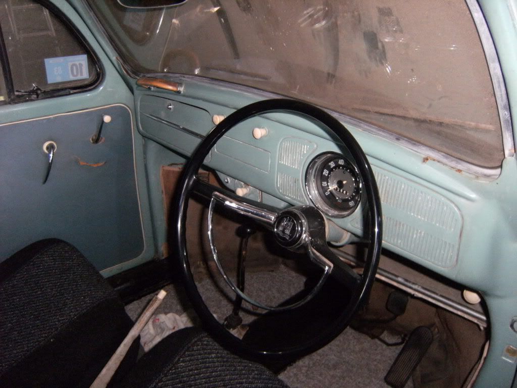 http://i933.photobucket.com/albums/ad172/smileyman1968/1200%20Beetle/DSCF1739.jpg