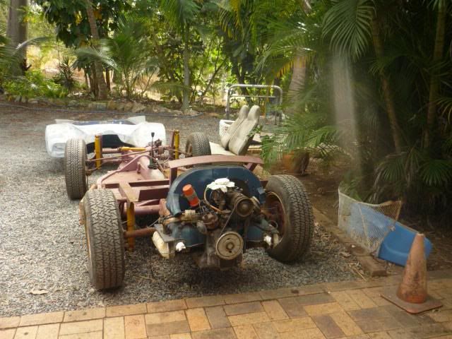 http://i933.photobucket.com/albums/ad172/smileyman1968/Alex%20the%20Beach%20Buggy/P1020235.jpg