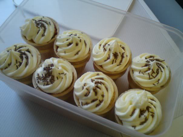 icecreamcupcake3.jpg