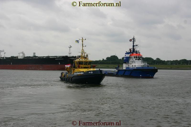 dagvandesleepvaartMaassluis2011125.jpg
