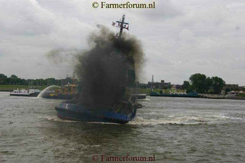 dagvandesleepvaartMaassluis2011149.jpg