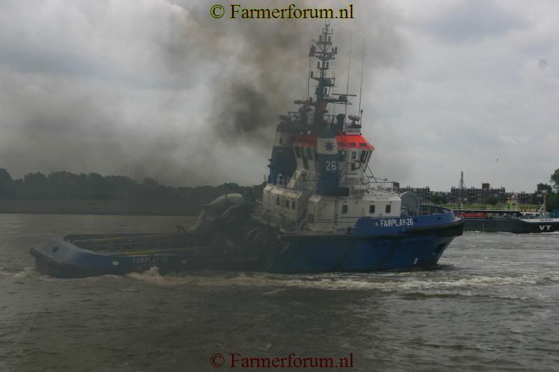 dagvandesleepvaartMaassluis2011153.jpg