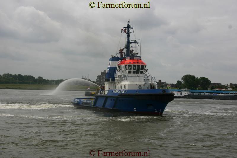 dagvandesleepvaartMaassluis2011160.jpg