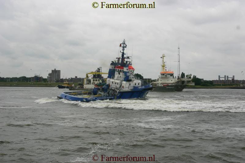 dagvandesleepvaartMaassluis2011168.jpg