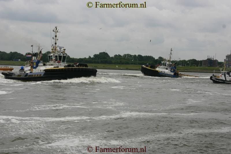dagvandesleepvaartMaassluis2011173.jpg