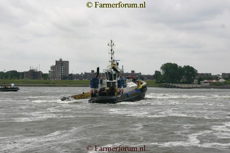 dagvandesleepvaartMaassluis2011191.jpg