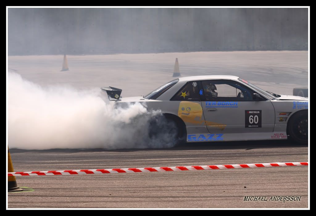http://i933.photobucket.com/albums/ad177/Micke_a/Drifting%20Alstad/DriftingAlstad10.jpg