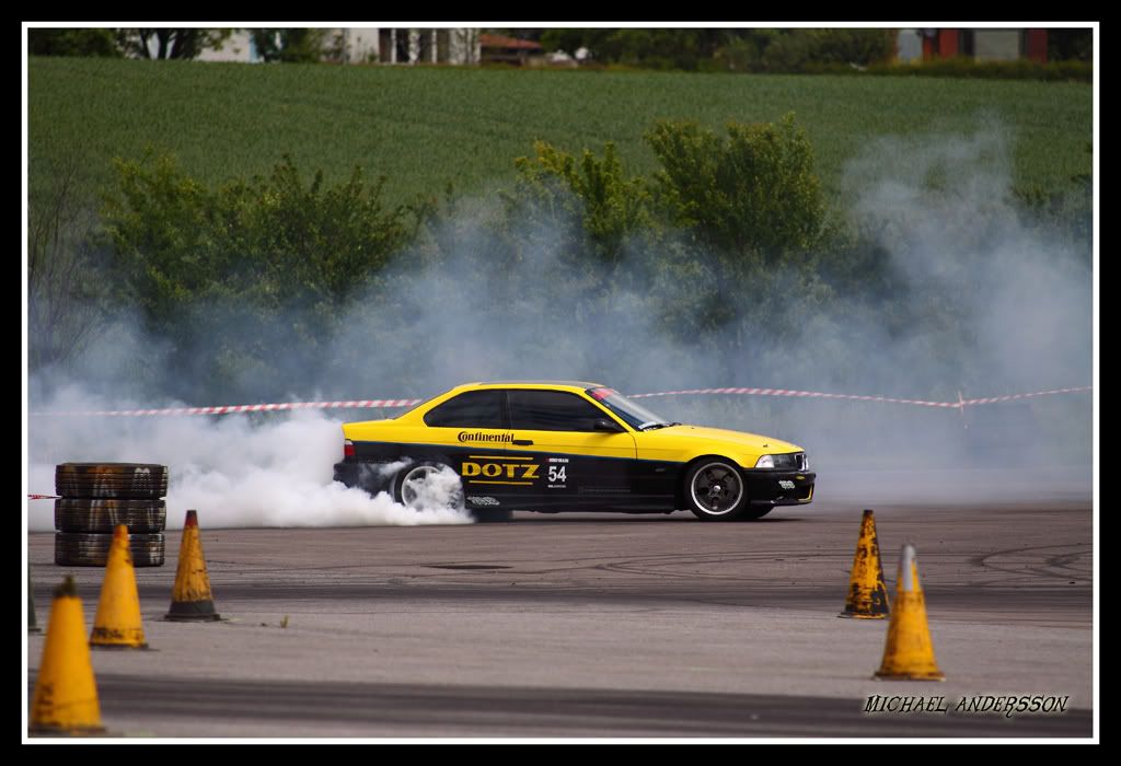 http://i933.photobucket.com/albums/ad177/Micke_a/Drifting%20Alstad/DriftingAlstad102.jpg