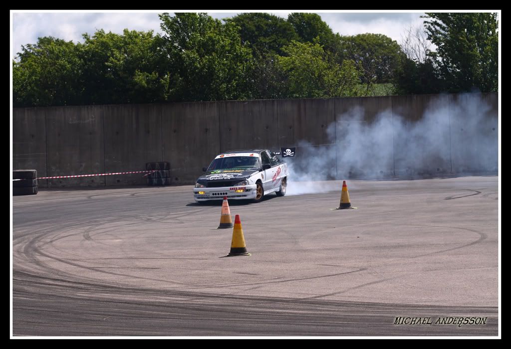 http://i933.photobucket.com/albums/ad177/Micke_a/Drifting%20Alstad/DriftingAlstad38.jpg