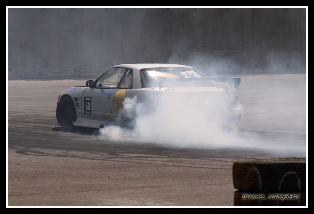 http://i933.photobucket.com/albums/ad177/Micke_a/Drifting%20Alstad/DriftingAlstad77.jpg