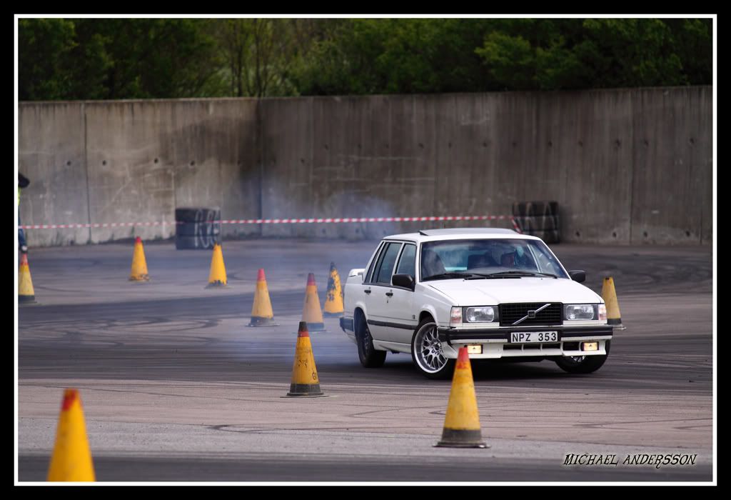 http://i933.photobucket.com/albums/ad177/Micke_a/Drifting%20Alstad/DriftingAlstad97.jpg